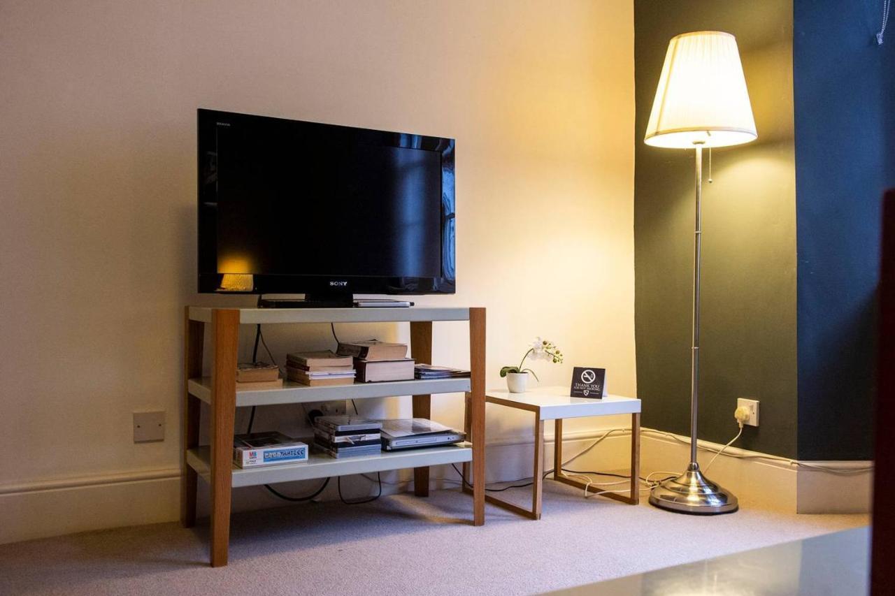 Joivy Charming Apt Close To City Centre Edinburgh Exterior photo
